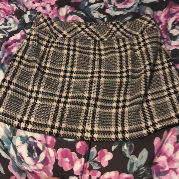 Houndstooth skirt - Picture 2 of 4